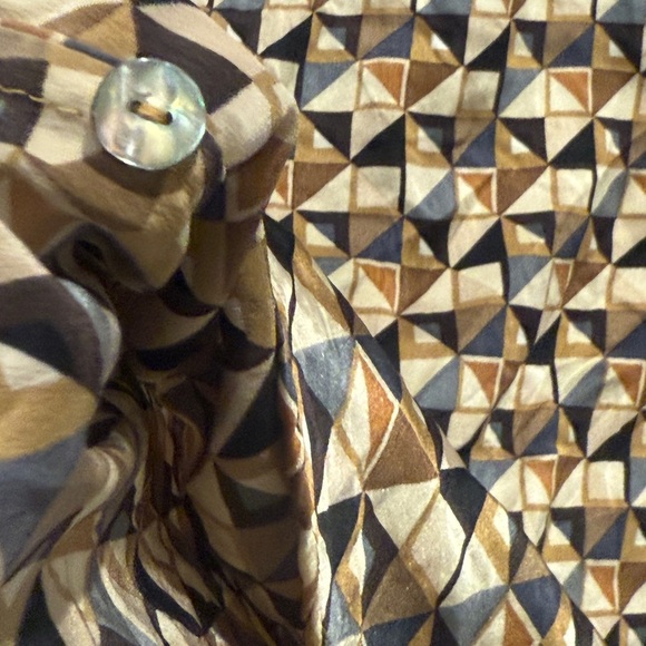 Lords & Taylors 100% Silk Geometric Patterned Brown Shirt - Picture 7 of 7